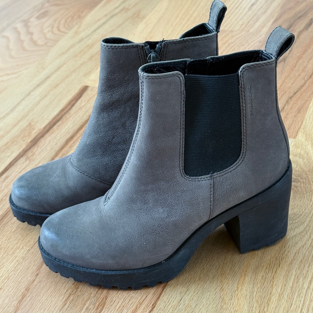 Vagabond Womens Taupe Leather Block Heel Ankle Booties Size 36 US 6.5 Womens